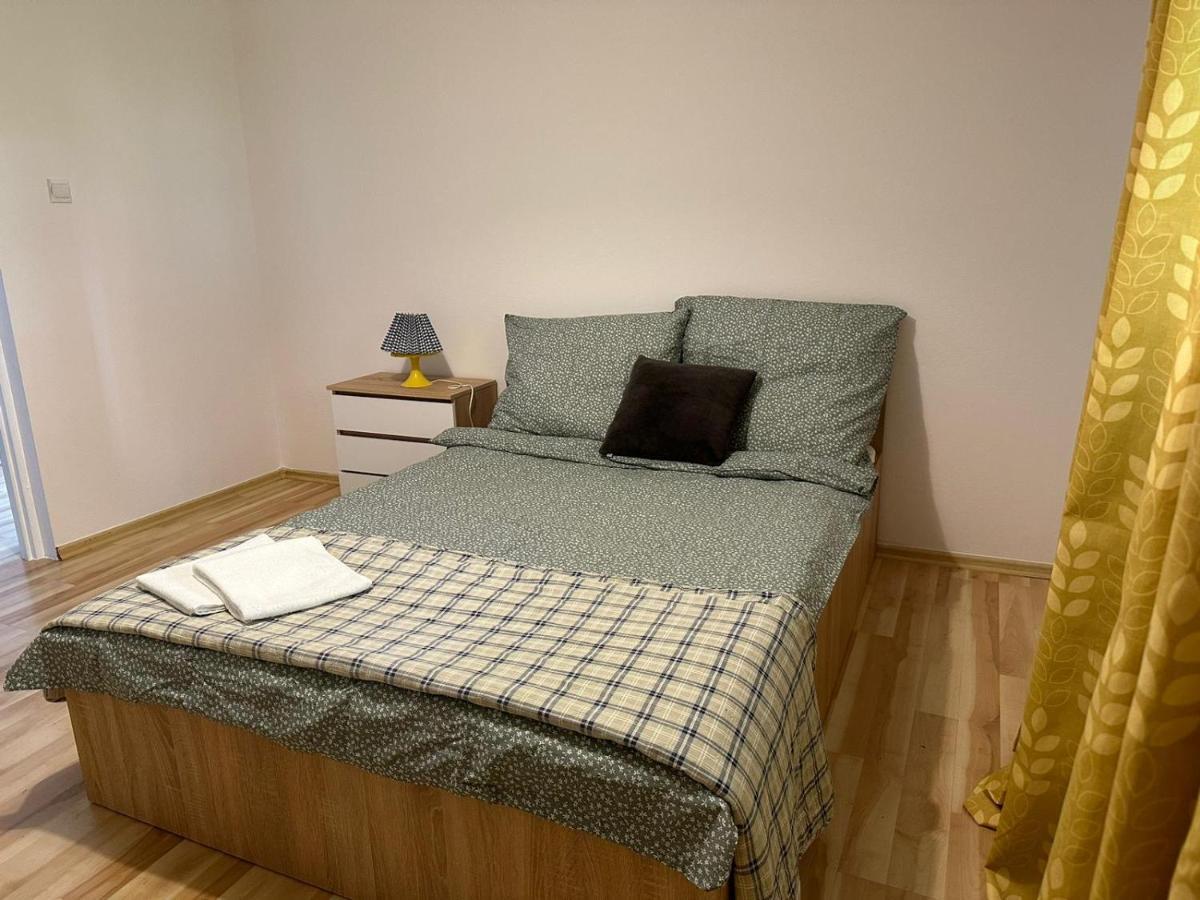 Mirabella House Apartment Rzeszow Ngoại thất bức ảnh